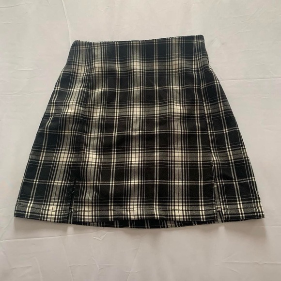 Brandy Melville Dresses & Skirts - brandy melville plaid mini skirt ✧彡